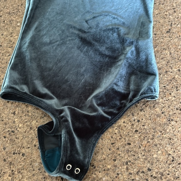 Agolde Bree Velvet bodysuit XS - Picture 7 of 7